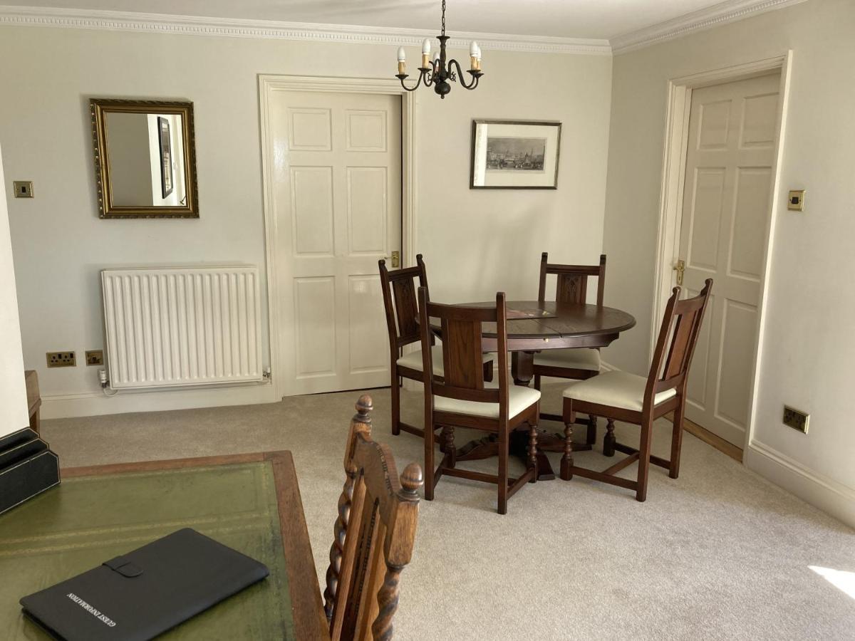 Exclusive 2 Bedroom Apartment With Summer House And Hot Tub Daventry Exterior photo